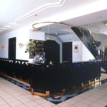 Hotel Goldener Hirsch 3*