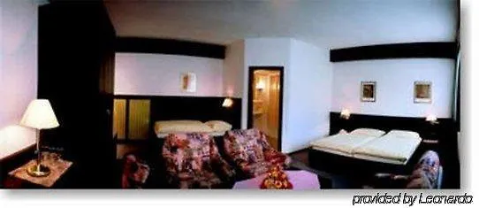 Goldener Hirsch Hotel