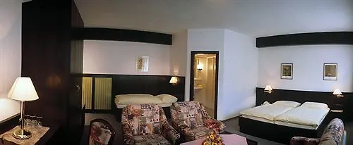 Hotel Goldener Hirsch Reutte